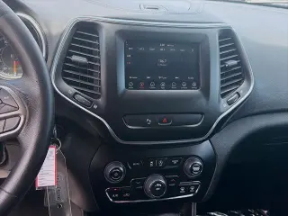 Jeep Cherokee 2019 4x4 Latitude 4dr SUV