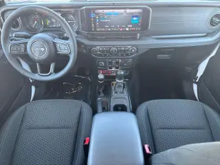 Jeep Wrangler 2025 4x4 Rubicon 4xe 4dr SUV
