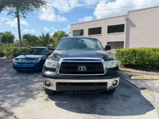 🛻 2011 TOYOTA TUNDRA DOUBLE C