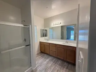Exterior features For rent