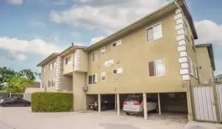 1 Bedroom Apt in Mid city LA