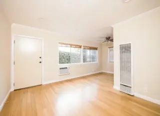 1 Bedroom Apt in Mid city LA