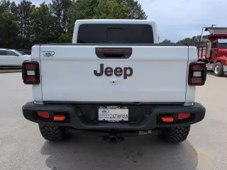 Jeep Gladiator 2022 4x4 Mojave 4dr Crew Cab 5.0 ft. SB