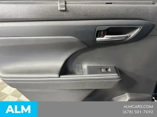 Toyota Highlander 2023 XLE 4dr SUV