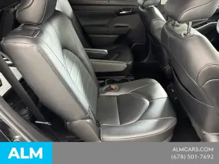 Toyota Highlander 2023 XLE 4dr SUV