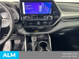 Toyota Highlander 2023 XLE 4dr SUV
