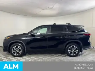 Toyota Highlander 2023 XLE 4dr SUV