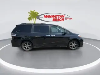 Toyota Sienna 2017 SE 8-Passenger 4dr Mini-Van