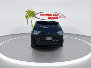 Toyota Sienna 2017 SE 8-Passenger 4dr Mini-Van