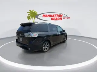 Toyota Sienna 2017 SE 8-Passenger 4dr Mini-Van