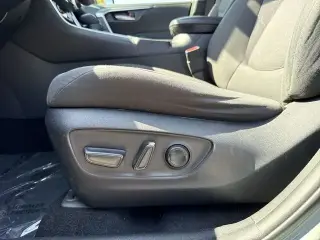 Toyota RAV4 2019 XLE 4dr SUV