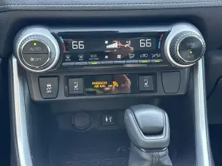 Toyota RAV4 2019 XLE 4dr SUV