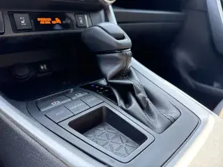 Toyota RAV4 2019 XLE 4dr SUV
