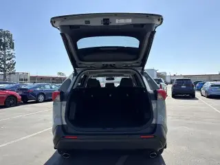 Toyota RAV4 2019 XLE 4dr SUV