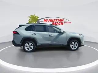 Toyota RAV4 2019 XLE 4dr SUV