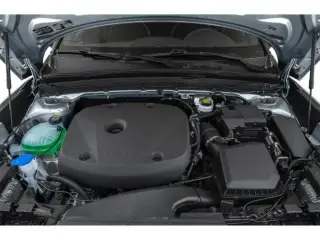 Volvo XC40 2020 AWD T5 R-Design 4dr SUV