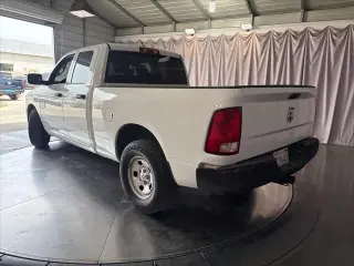 Ram 1500 Classic 2019 4x2 Tradesman 4dr Quad Cab 6.3 ft. SB Pickup