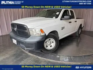 Ram 1500 Classic 2019 4x2 Tradesman 4dr Quad Cab 6.3 ft. SB Pickup
