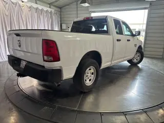 Ram 1500 Classic 2019 4x2 Tradesman 4dr Quad Cab 6.3 ft. SB Pickup