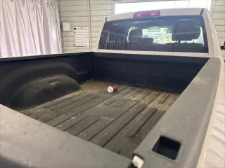 Ram 1500 Classic 2019 4x2 Tradesman 4dr Quad Cab 6.3 ft. SB Pickup