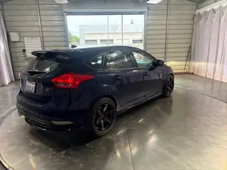 Ford Focus 2017 ST 4dr Hatchback