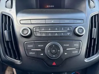 Ford Focus 2018 SE 4dr Hatchback