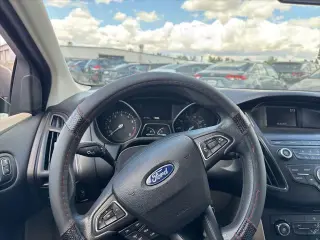 Ford Focus 2018 SE 4dr Hatchback
