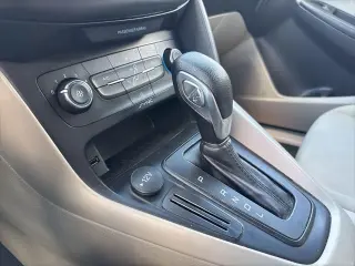Ford Focus 2018 SE 4dr Hatchback