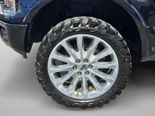 Ford F-150 2019 4x4 Limited 4dr SuperCrew 5.5 ft. SB