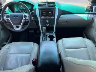 Ford Explorer 2014 XLT 4dr SUV