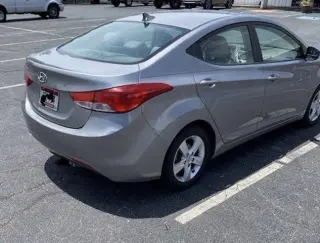 Hyundai ELANTRA 2012 GLS 4dr Sedan 6M
