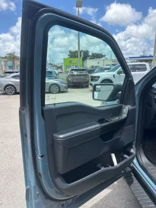 Ford F-150 2023 4x2 XL 4dr SuperCrew 5.5 ft. SB