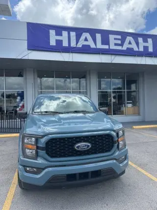 Ford F-150 2023 4x2 XL 4dr SuperCrew 5.5 ft. SB