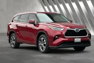 Toyota Highlander Hybrid 2021 AWD XLE 4dr SUV