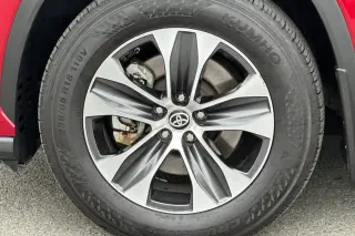 Toyota Highlander Hybrid 2021 AWD XLE 4dr SUV