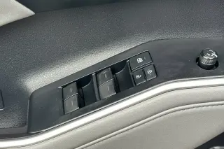 Toyota Highlander Hybrid 2021 AWD XLE 4dr SUV