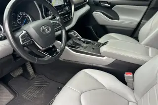 Toyota Highlander Hybrid 2021 AWD XLE 4dr SUV
