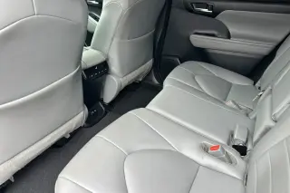 Toyota Highlander Hybrid 2021 AWD XLE 4dr SUV