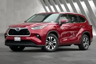 Toyota Highlander Hybrid 2021 AWD XLE 4dr SUV