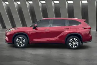Toyota Highlander Hybrid 2021 AWD XLE 4dr SUV