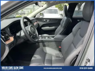 Volvo XC60 2023 AWD B5 Plus Bright Theme 4dr SUV