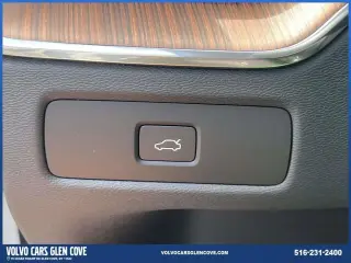 Volvo XC60 2023 AWD B5 Plus Bright Theme 4dr SUV