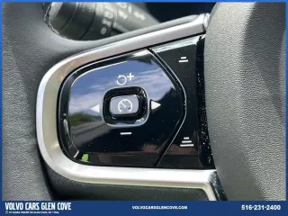 Volvo XC60 2023 AWD B5 Plus Bright Theme 4dr SUV