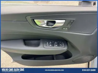 Volvo XC60 2023 AWD B5 Plus Bright Theme 4dr SUV
