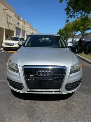 Audi Q5 ( Cash )