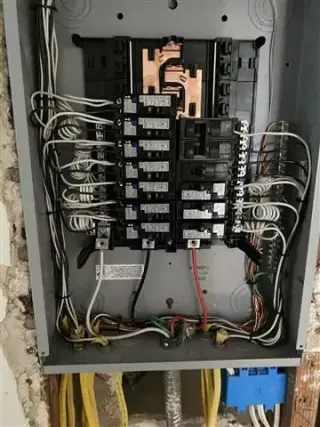San Pedro electricians