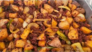 Tacos de guisados con tortilla