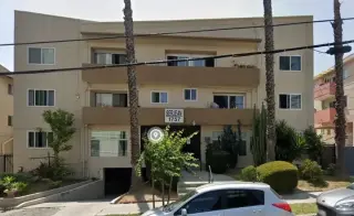 2 Bed apartment In Kenmore Ave