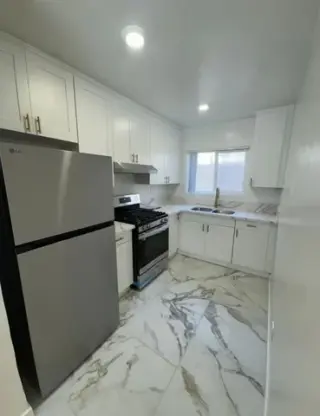 2 Bed apartment In Kenmore Ave