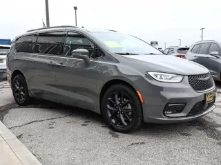 2022 Chrysler Pacifica Limited AWD